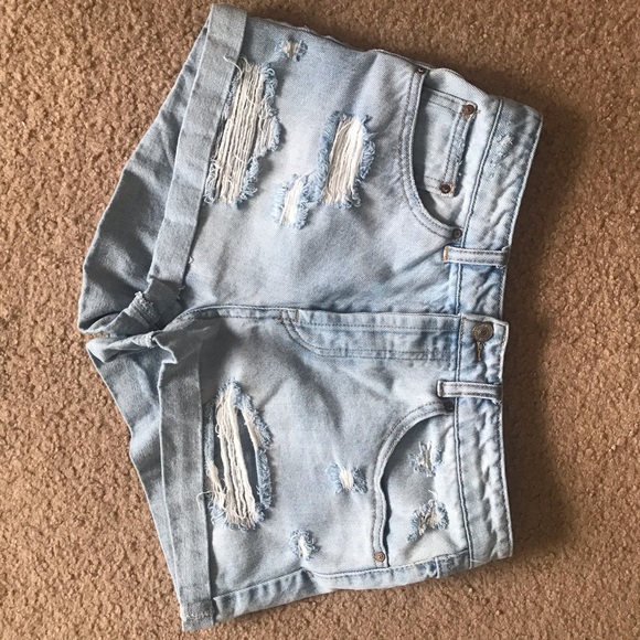 Forever 21 Hi-Rise Ripped Jean Shorts - Picture 2 of 5